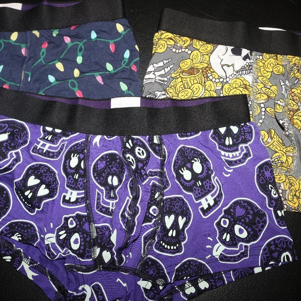 MeUndies lot of 3 Men's trunks Christmas lights, pirates booty and skulls small